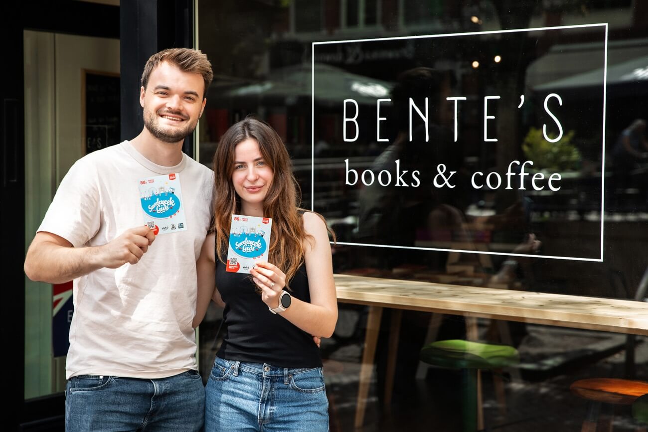 Sneekweek 2025 - bentes_books_coffee_sneekweek_gids_klein